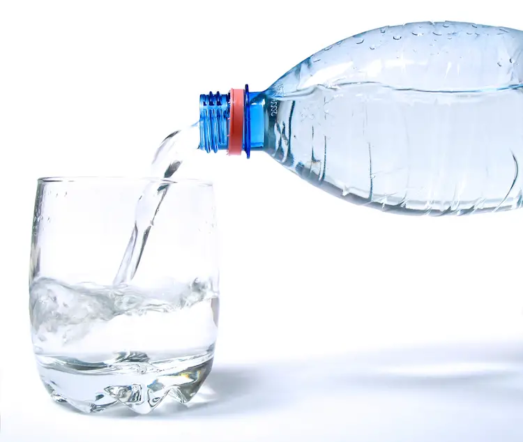 beber agua en ayunas