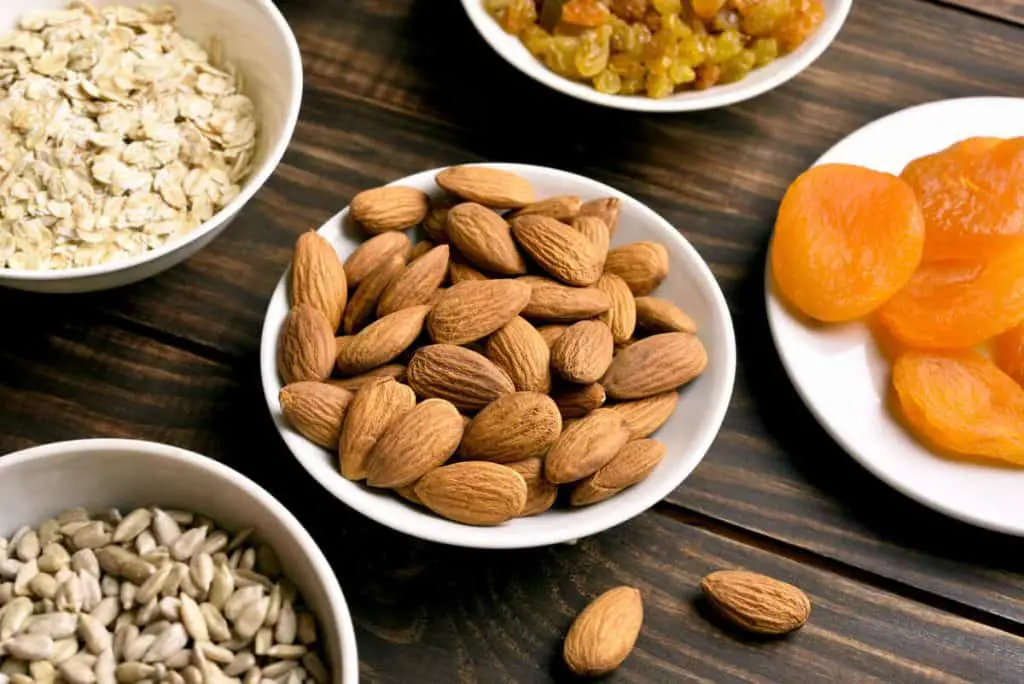 snacks saludables con imágenes de frutos secos